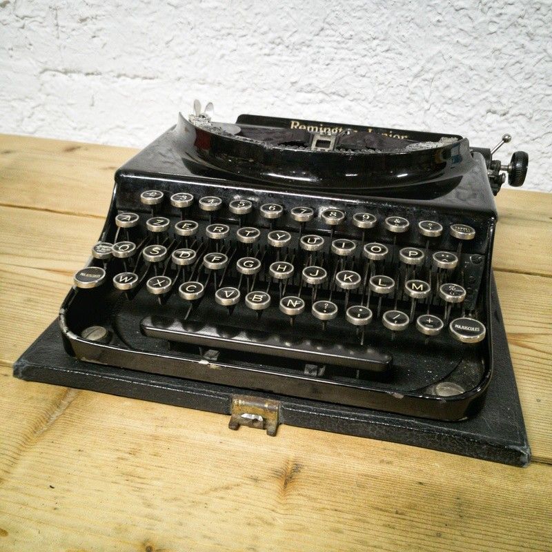 Machine À Écrire Des Années 1950 Banque d'image et photos - Alamy