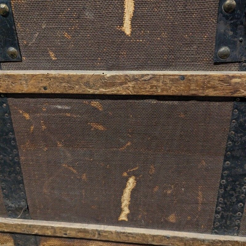 Ancienne Malle bombée de Poupée coffre à bijoux pirates