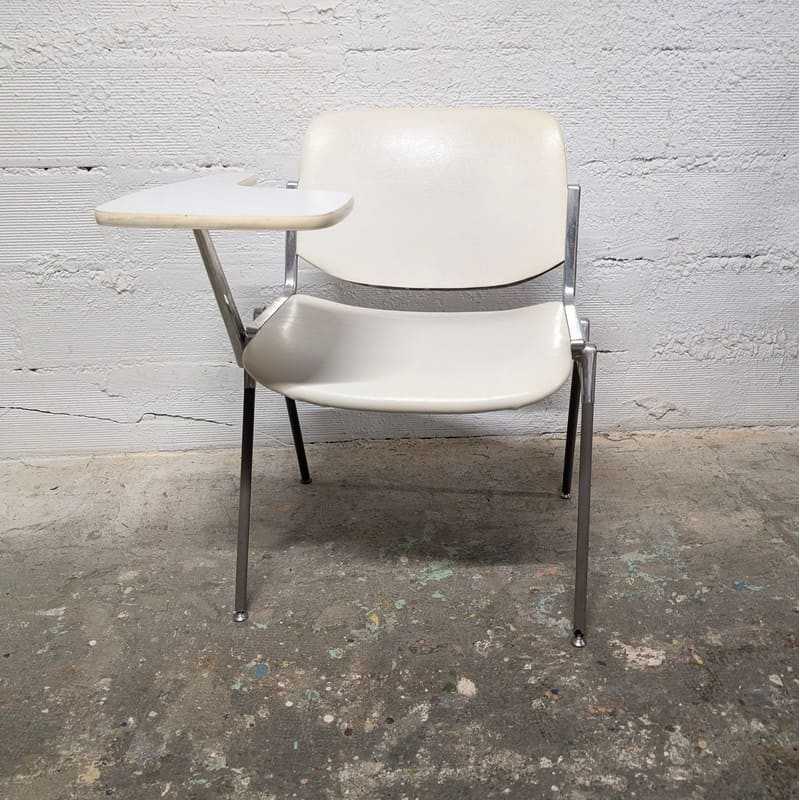 Chaise DSC 106 - Piretti pour Castelli à tablette amovible