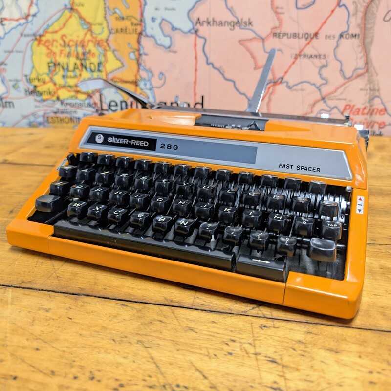 Machine à écrire SILVER REED 280 | L'Atelier Imparfait