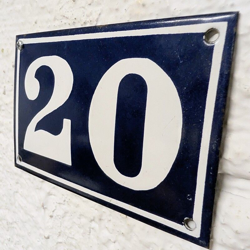 v31) PLAQUE EMAILLEE EMAIL NUMERO DE RUE N° 58