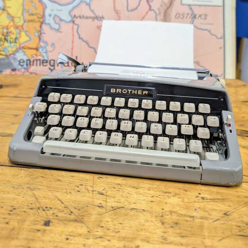 Machine à écrire Brother - Modèle JP-1 | L'Atelier Imparfait