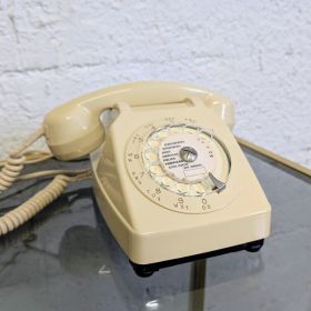 Téléphone à cadran vintage