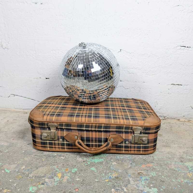 Valise Vintage Années 60 – Motif Tartan Écossais | L'Atelier Imparfait