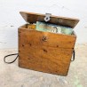 Boîte de métier ancienne en bois et cuir | L'Atelier Imparfait