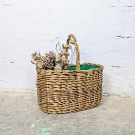 Panier en osier tressé