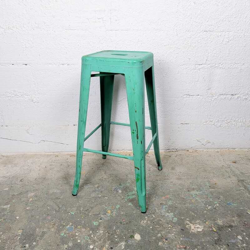 Tabouret de bar Tolix patiné | l'Atelier Imparfait
