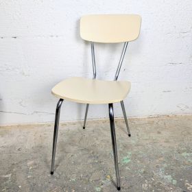Chaise en formica