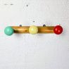 Porte-manteau mural vintage 3 boules colorées | L'Atelier Imparfait Porte-manteau mural vintage 3 boules colorées | L'Atelier Imparfait
