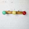 Porte-manteau mural vintage 3 boules colorées | L'Atelier Imparfait Porte-manteau mural vintage 3 boules colorées | L'Atelier Imparfait