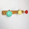 Porte-manteau mural vintage 3 boules colorées | L'Atelier Imparfait Porte-manteau mural vintage 3 boules colorées | L'Atelier Imparfait