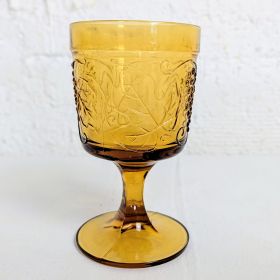 Verre à pied ambré motif...