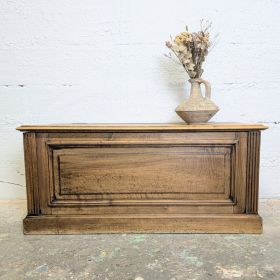 Coffre ancien en bois à...