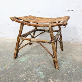 Tabouret en rotin vintage