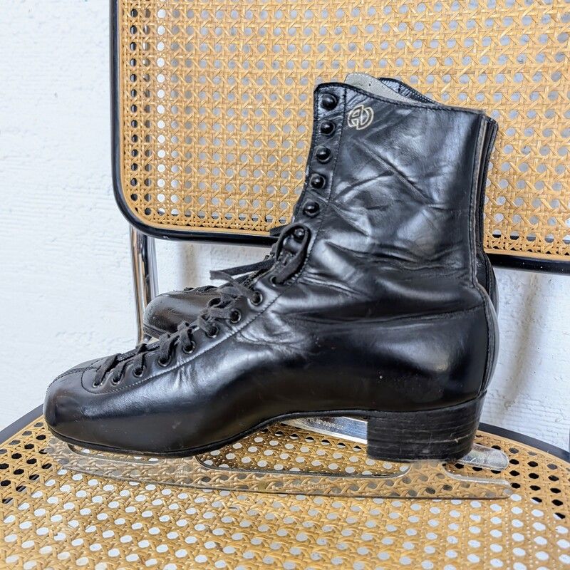 Patins à glace vintage Alain Giletti en cuir noir | l'Atelier Imparfait
