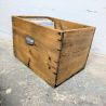 Caisse bois vintage poignée métal | L'Atelier Imparfait Caisse bois vintage poignée métal | L'Atelier Imparfait