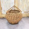 Panier boule vintage en rotin tressé avec anse | L'Atelier Imparfait Panier boule vintage en rotin tressé avec anse | L'Atelier Imparfait