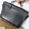 Cartable en Cuir Noir | L'Atelier Imparfait Cartable en Cuir Noir | L'Atelier Imparfait