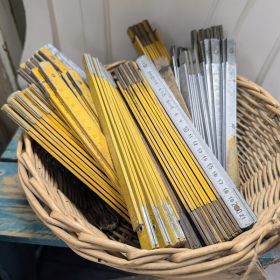 Mètre pliant de charpentier...
