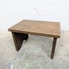 Petit banc repose-pieds en bois patiné | L'Atelier Imparfait