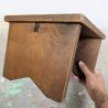 Petit banc repose-pieds en bois patiné | L'Atelier Imparfait