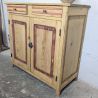 Buffet bas ancien en pin, 2 portes et 2 tiroirs | L'Atelier Imparfait