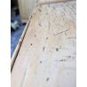 Bureau d'écolier ancien en bois massif, plateau relevable