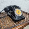 Téléphone vintage à cadran en bakélite noire | L'Atelier Imparfait Téléphone vintage à cadran en bakélite noire | L'Atelier Imparfait