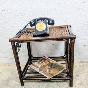 Table d'appoint en rotin et...