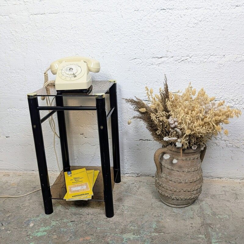 Table d'appoint vintage verre fumé et métal noir |&nbsp;L'Atelier Imparfait