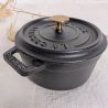 Mini cocotte Staub fonte noire – bouton laiton | L'Atelier Imparfait Mini cocotte Staub fonte noire – bouton laiton | L'Atelier Imparfait