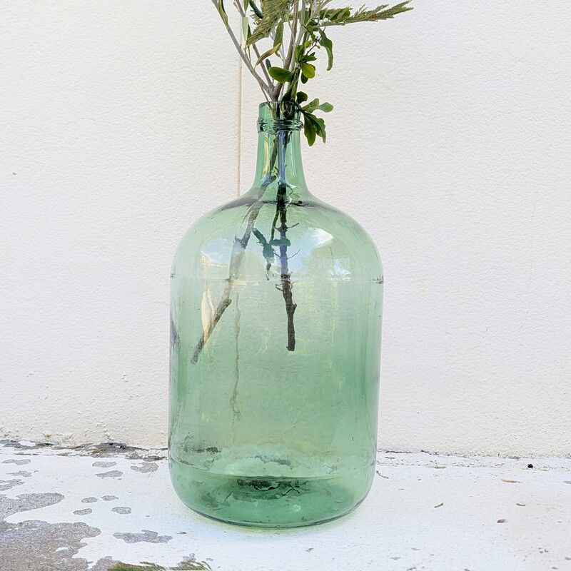 Dame-jeanne ancienne verre vert soufflé | L'Atelier Imparfait